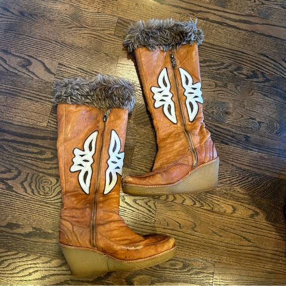 American Vintage Shoes - 70s Fur Lined Brown Leather Platform Wedge Boots